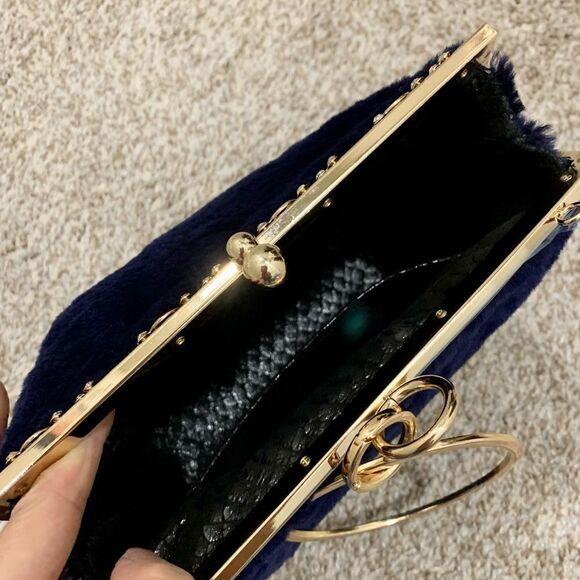 Handmade Genuine Shearling, Chic Design Kisslock Wristlet Ring Bag/Crossbody - Picture 17 of 17